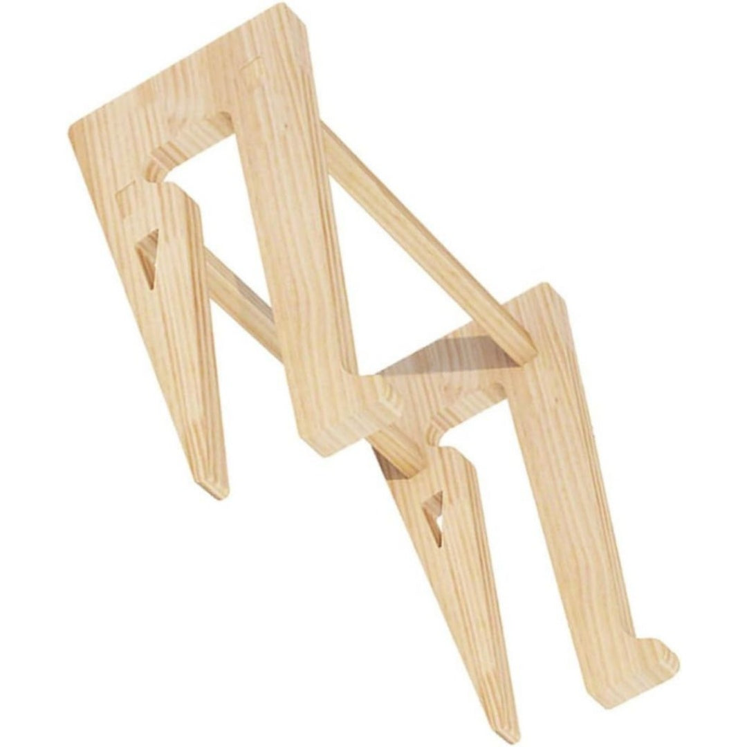 Zerlegbares Laptopstaender aus Holz fuer private Nutzung